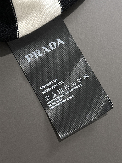 プラダ 24 ss 黒と白のクラシックニットクルーネックセーター