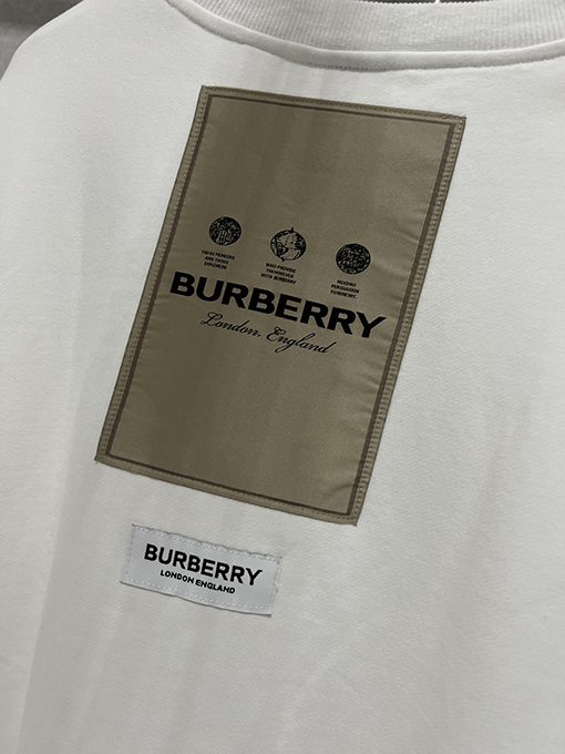 バーバリーコピー 新しい刺繍文字ラベリングメダルステッチクルーネックパーカー