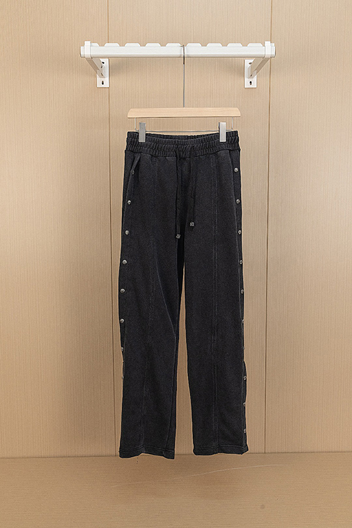 クロムハーツ いタバコグレーステッチスリットストレートパンツ