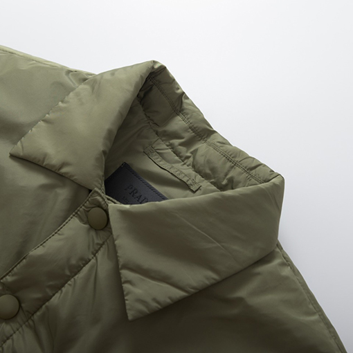 プラダ 24 FW 再生ナイロン薄手コットンジャケット