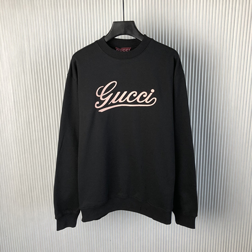 グッチ 24 FW 新しい淡いピンクの刺繍文字プルオーバー