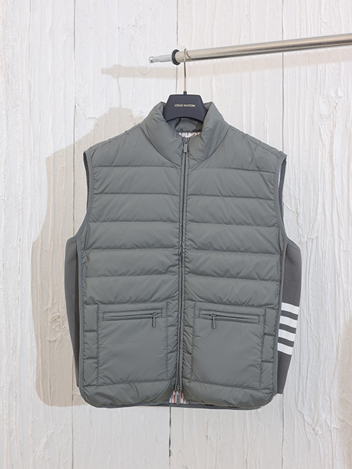 トムブラウン 24 FW 新しいダウンベスト