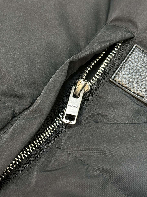 ジバンシイコピー 4 G バックルダウンベスト