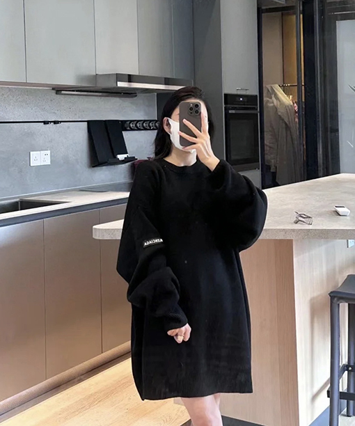 バレンシアガ 24 FW 新しい袖マーク無地プルオーバーセーター