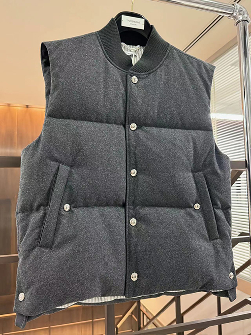 トムブラウン 24 FW 二重リブ襟ファッションベスト