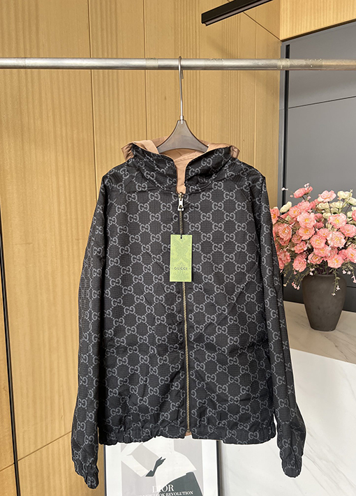 グッチスーパーコピー レディース 24 FW 両面着用GGナイロンチェック柄ジャケットコート