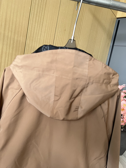 グッチスーパーコピー レディース 24 FW 両面着用GGナイロンチェック柄ジャケットコート