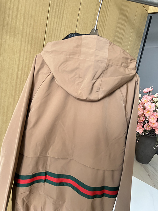 グッチスーパーコピー レディース 24 FW 両面着用GGナイロンチェック柄ジャケットコート
