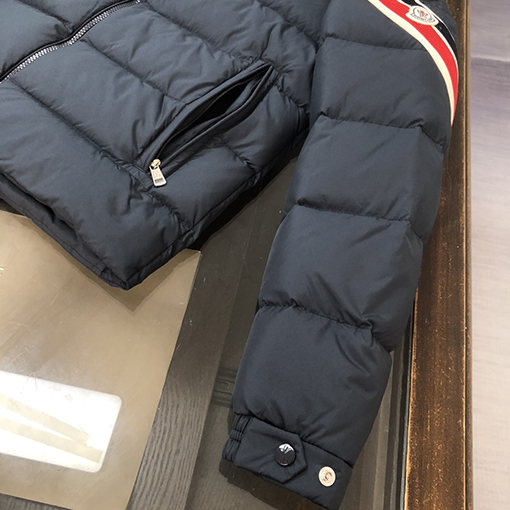 モンクレールスーパーコピー Moncler Solayan メンズトリコロールトリムショートダウンジャケット