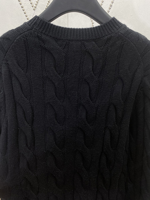 プラダ 刺繍ロゴツイストカジュアルニットセーター