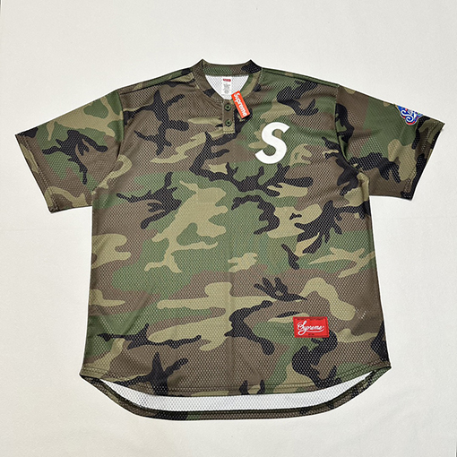 シュプリーム FW24 S LOGO BASEBALL HENLEY TEE
