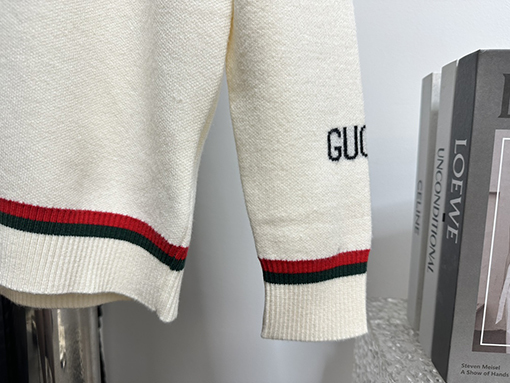グッチスーパーコピー 新しい刺繍ロゴラウンドネックニットセーター