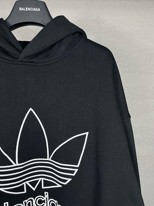 Balenciaga X Adidasコピー フロント刺繍ロゴ長袖フード付きパーカー