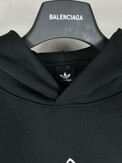 Balenciaga X Adidasコピー フロント刺繍ロゴ長袖フード付きパーカー