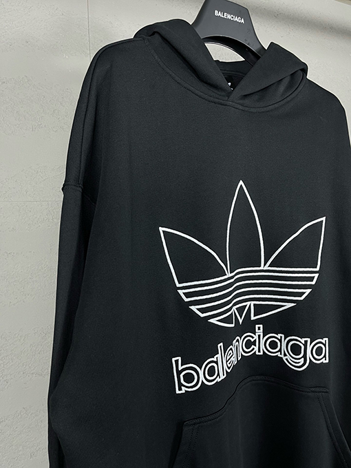 Balenciaga X Adidasコピー フロント刺繍ロゴ長袖フード付きパーカー