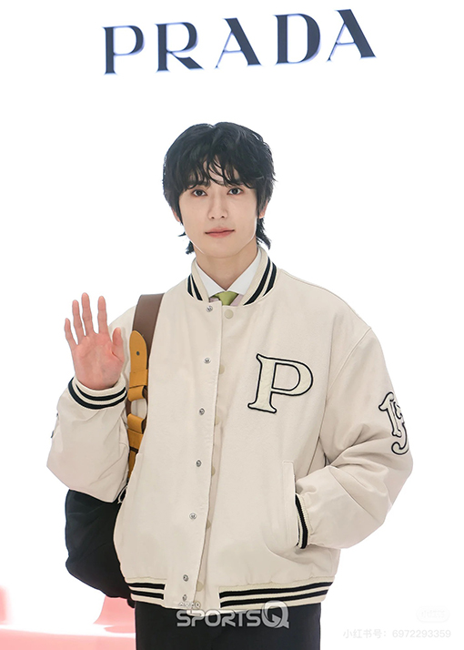 プラダ 24 Fw 新しいフライトジャケットベースボールジャケット