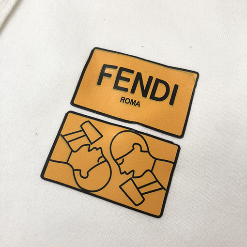 フェンディ ロゴプリントロゴパーカー