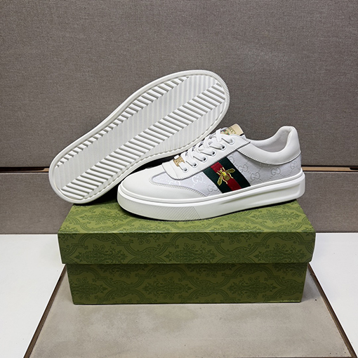 グッチ ファッションスニーカー
