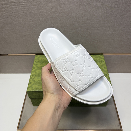 グッチ メンズサンダル
