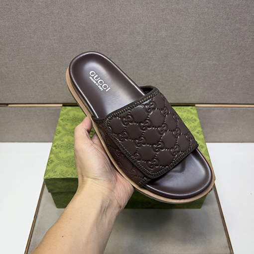 グッチ メンズサンダル