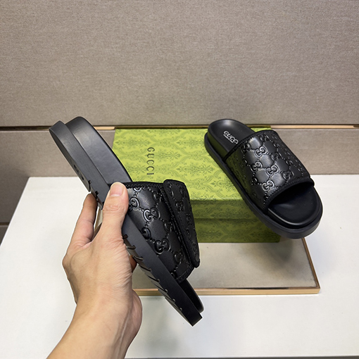 グッチ メンズサンダル