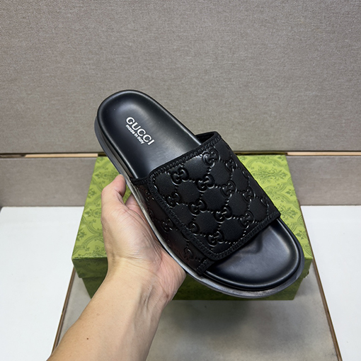 グッチ メンズサンダル