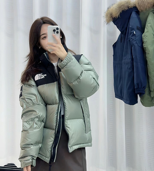 ノースフェイス 大きな格子 Nuptse クラシックダウンジャケット