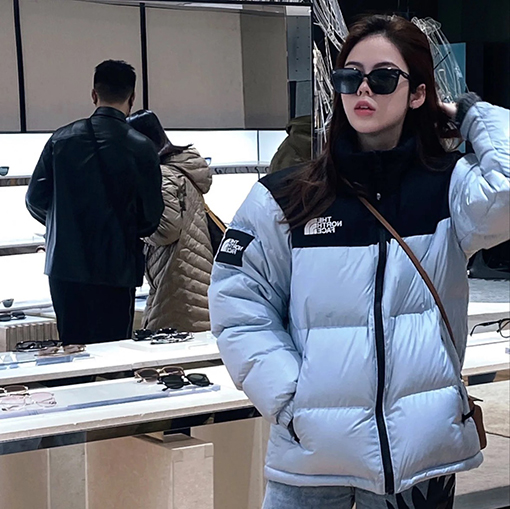 ノースフェイス 大きな格子 Nuptse クラシックダウンジャケット