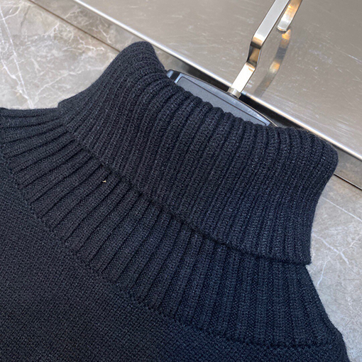 クロムハーツ 新しいタートルネックの刺繍セーター