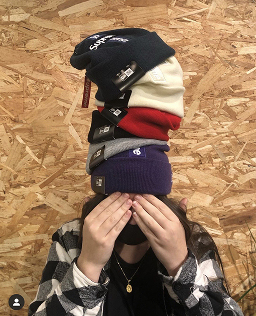 Supreme New Era Cross Box Logoビーニークロスキャップ