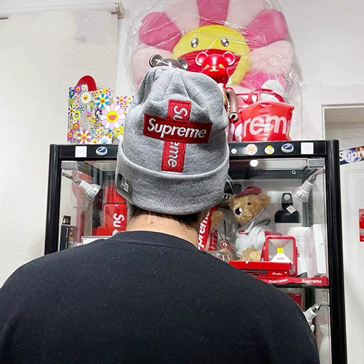 Supreme New Era Cross Box Logoビーニークロスキャップ