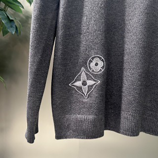 ルイヴィトン 新しい小さな刺繍のセーター