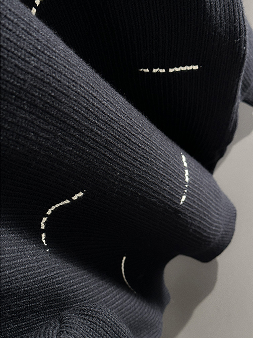ディオール 新しいロゴバッジ刺繍ロゴセーター