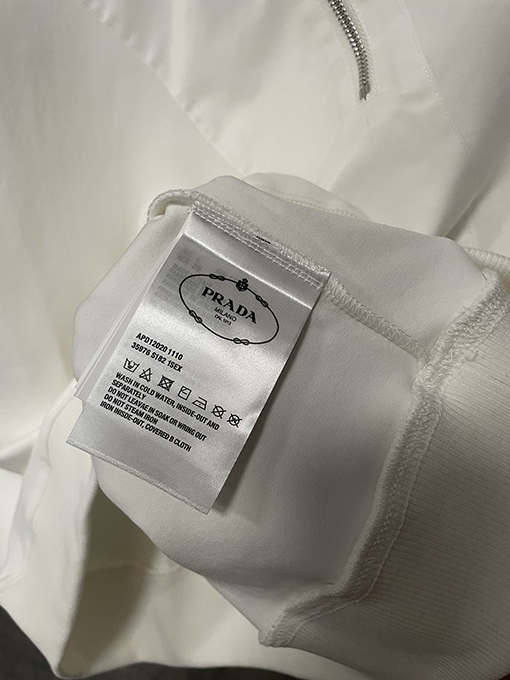 プラダ 24fw 胸ポケット長袖プルオーバーパーカー