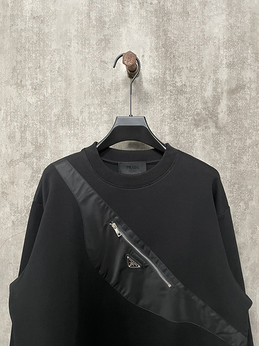 プラダ 24fw 胸ポケット長袖プルオーバーパーカー