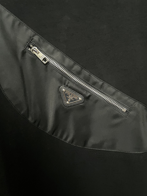 プラダ 24fw 胸ポケット長袖プルオーバーパーカー