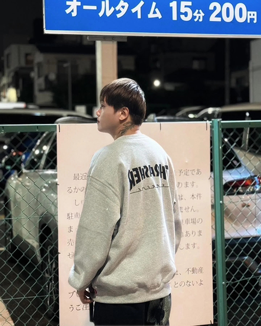 シュプリームx thrasher コラボ fw24 クルーネック スウェットTシャツ