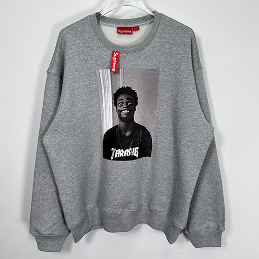 シュプリームx thrasher コラボ fw24 クルーネック スウェットTシャツ
