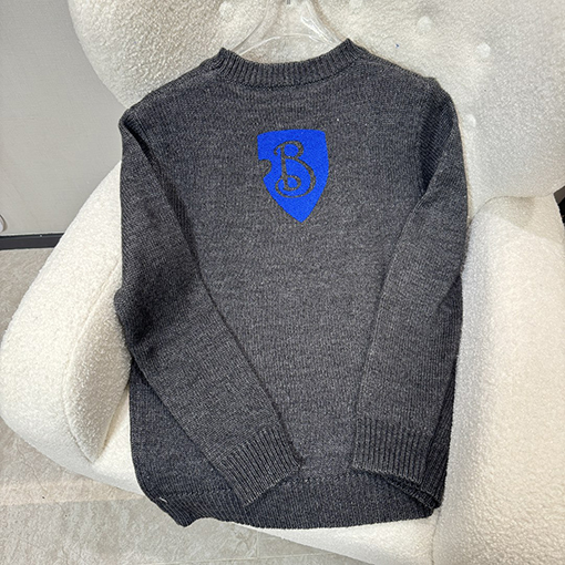 バーバリー 胸ロゴ刺繍セーター