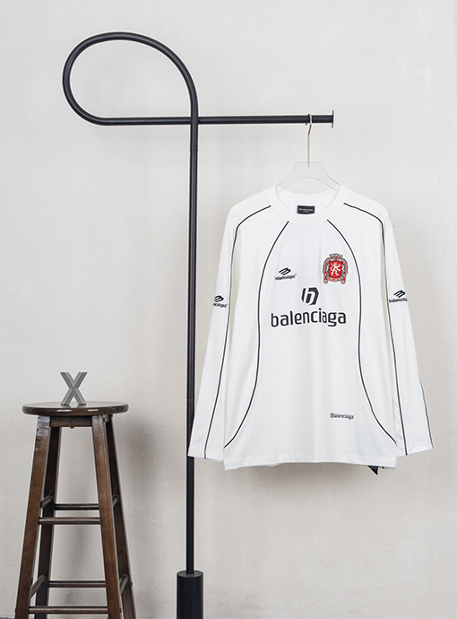 バレンシアガコピー サッカー Tシャツ 10号 長袖 ロンT