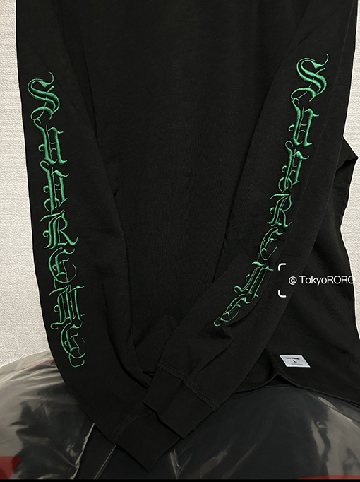 シュプリームコピー Xクロムハーツコピー 刺繍サンスクリット長袖Tシャツ