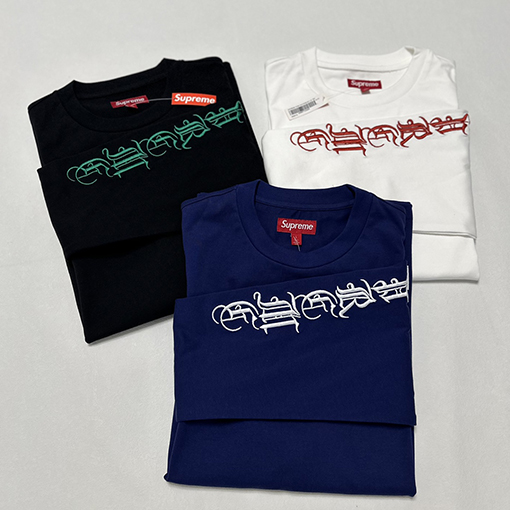シュプリームコピー Xクロムハーツコピー 刺繍サンスクリット長袖Tシャツ