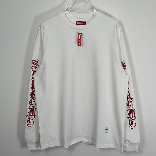 シュプリームコピー Xクロムハーツコピー 刺繍サンスクリット長袖Tシャツ