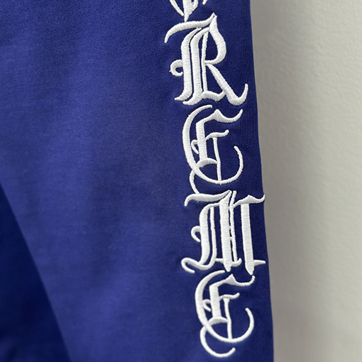 シュプリームコピー Xクロムハーツコピー 刺繍サンスクリット長袖Tシャツ