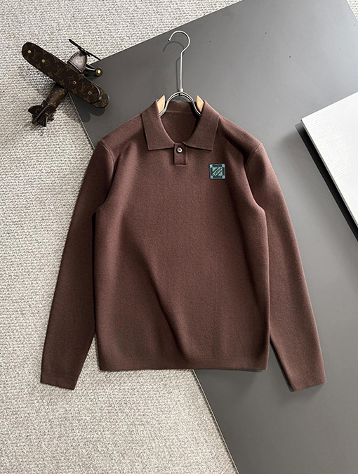 ルイヴィトン ロゴバッジ刺繍ロゴラペルセーター