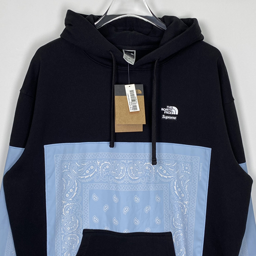 シュプリームコピー TNFカシューフラワーパーカー