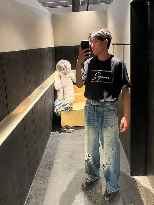 シュプリーム X Martine Rose FW24 花文字Tシャツ