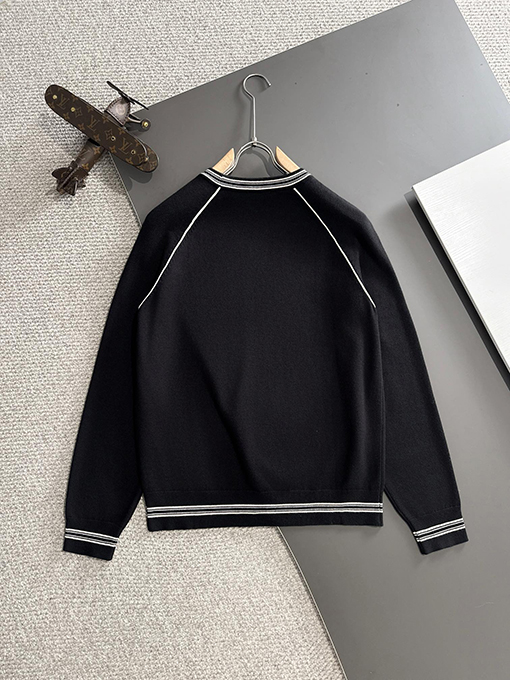 ルイヴィトン ロゴバッジ刺繍ロゴクルーネックセーター