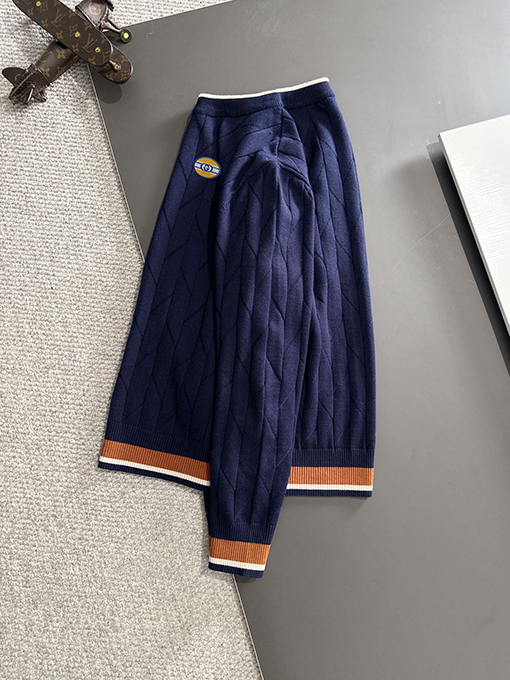 グッチ ファッションロゴバッジ刺繍ロゴクルーネックセーター