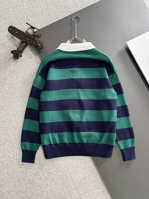 フェンディ ロゴバッジ刺繍ラペルセーター